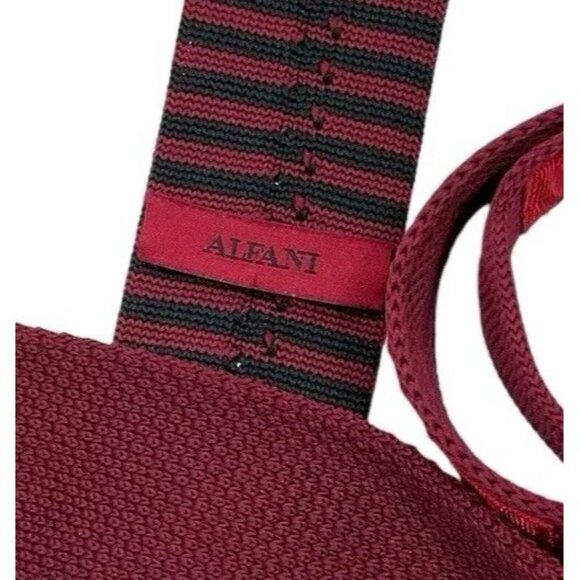 ALFANI Men's 100% Polyester Knit Necktie DESIGNER Tie Black Red Striped W:2" EUC - Picture 2 of 5